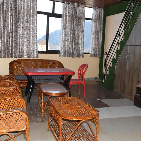 Hotel Mountain View And Rooftop Restaurant Pithorāgarh Extérieur photo