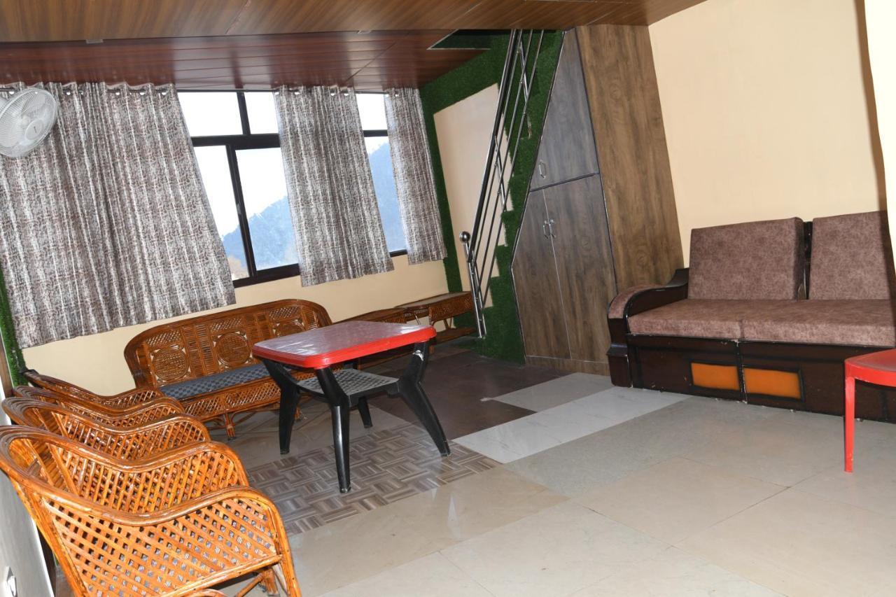 Hotel Mountain View And Rooftop Restaurant Pithorāgarh Extérieur photo