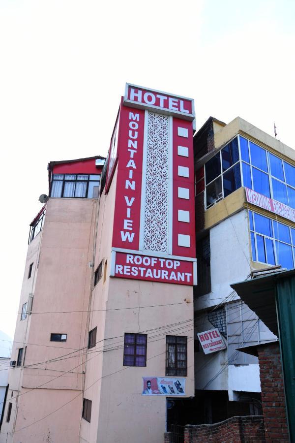 Hotel Mountain View And Rooftop Restaurant Pithorāgarh Extérieur photo