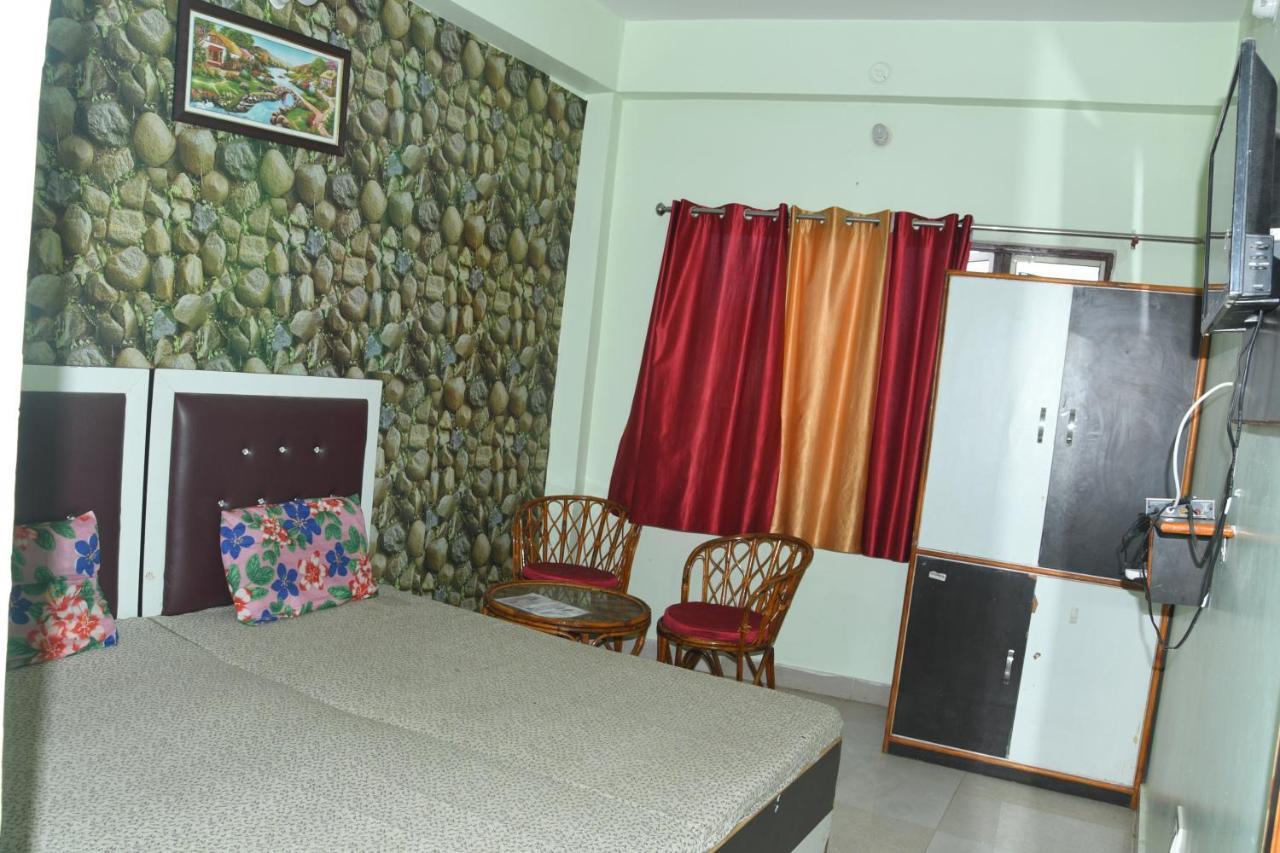 Hotel Mountain View And Rooftop Restaurant Pithorāgarh Extérieur photo